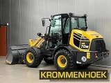 KOMATSU WA70M-8E0 front loader