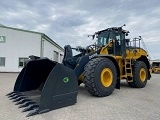 JOHN-DEERE 744 K front loader