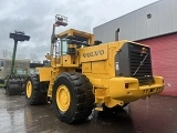 VOLVO L 330 E front loader