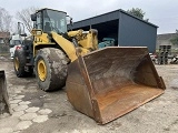 KOMATSU WA480-5 front loader