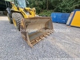 KOMATSU WA380-5 front loader