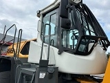 LIEBHERR L 566 front loader