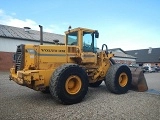 VOLVO L 120 B front loader