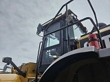 CATERPILLAR 982M front loader