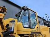 VOLVO L180G front loader