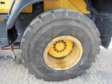 KOMATSU WA270-7 front loader