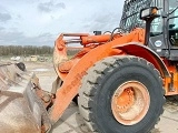 HITACHI ZW 220-5 front loader