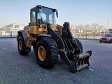 VOLVO L 90 E front loader