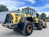 KOMATSU WA400-5 front loader