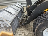 VOLVO L 32 front loader