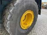 KOMATSU WA380-7 front loader