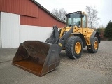 VOLVO L 90 E front loader