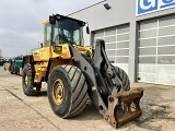 VOLVO L 90 front loader