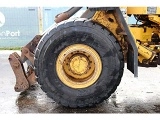 VOLVO L 120 front loader