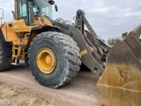 VOLVO L220G front loader