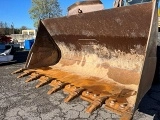 VOLVO L220 front loader