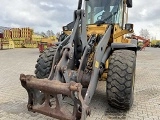 VOLVO L 90 E front loader