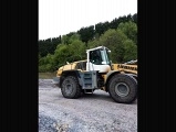 LIEBHERR L 566 front loader