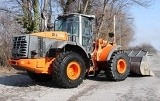 HITACHI ZW 220 front loader