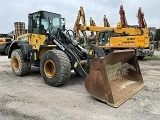 KOMATSU WA250PT-5 front loader