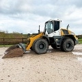 LIEBHERR L 526 front loader