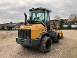 LIEBHERR L 506 Compact front loader