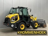 KOMATSU WA70M-8E0 front loader