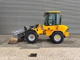 VOLVO L 32 front loader