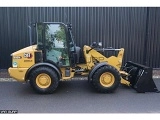 CATERPILLAR 906M front loader