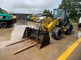 CATERPILLAR 908 H2 front loader