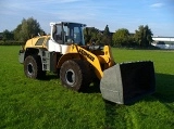 LIEBHERR L 566 front loader