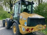 CATERPILLAR 906M front loader