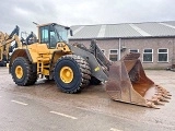 VOLVO L220F front loader