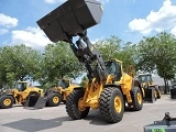 VOLVO L180H front loader