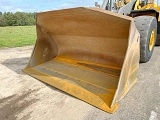 VOLVO L220H front loader