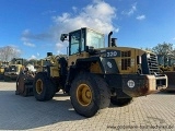 KOMATSU WA320-5 front loader