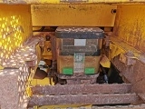 VOLVO L220 front loader