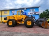 VOLVO L220 front loader