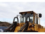 VOLVO L 120 front loader