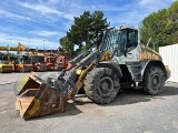 LIEBHERR L 538 front loader