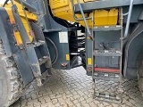 KOMATSU WA380-7 front loader