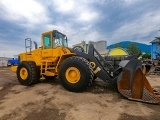 VOLVO L220 front loader