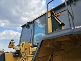 VOLVO L180G front loader