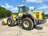 KOMATSU WA380-6 front loader