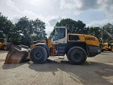 LIEBHERR L 566 front loader