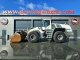 LIEBHERR L 586 front loader