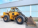 VOLVO L 120 front loader