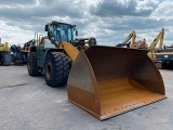 LIEBHERR L 586 front loader