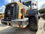 KOMATSU WA470-6 front loader