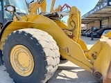 CATERPILLAR 982M front loader